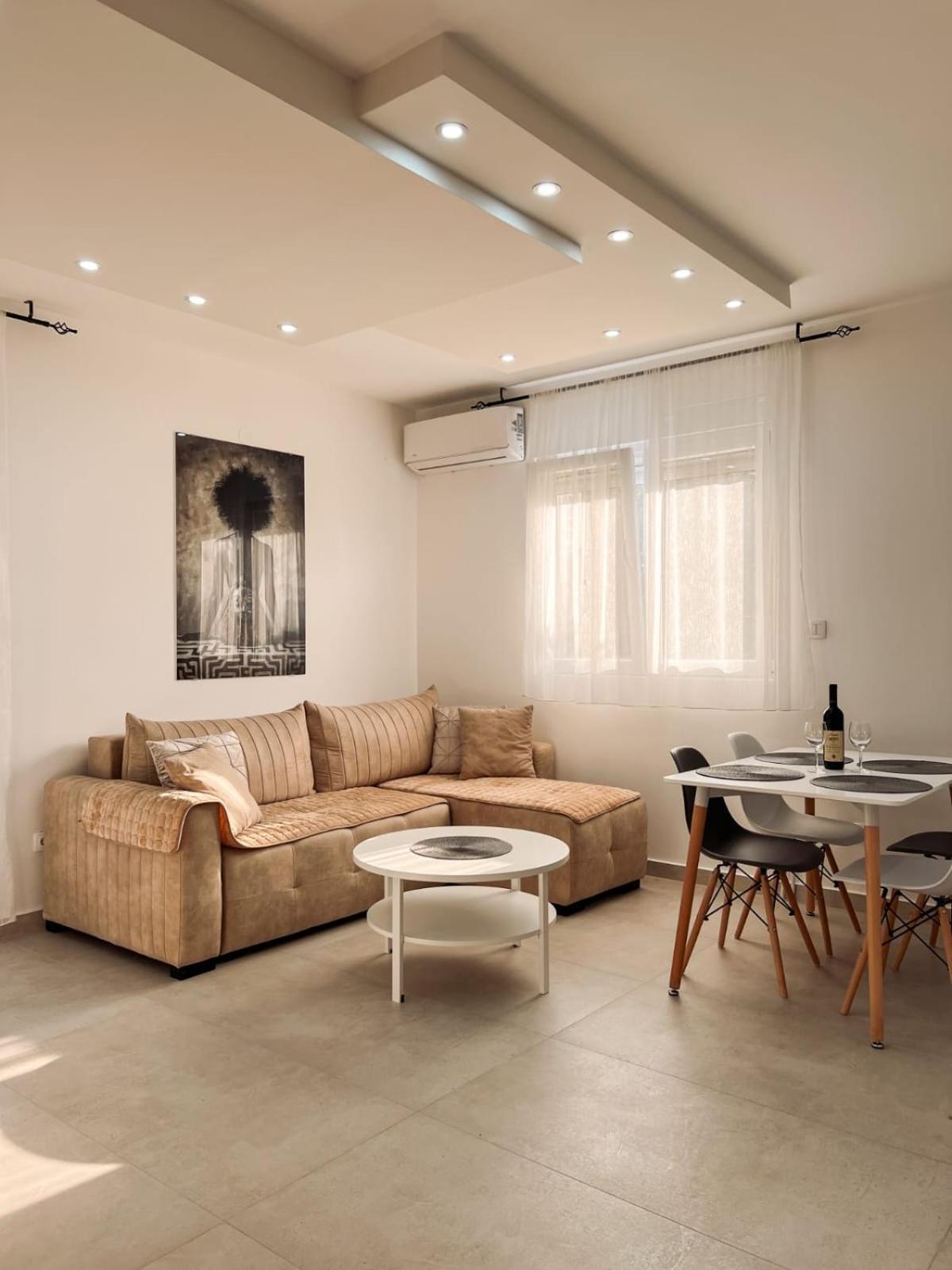 M&N Residence تيفات الغرفة الصورة