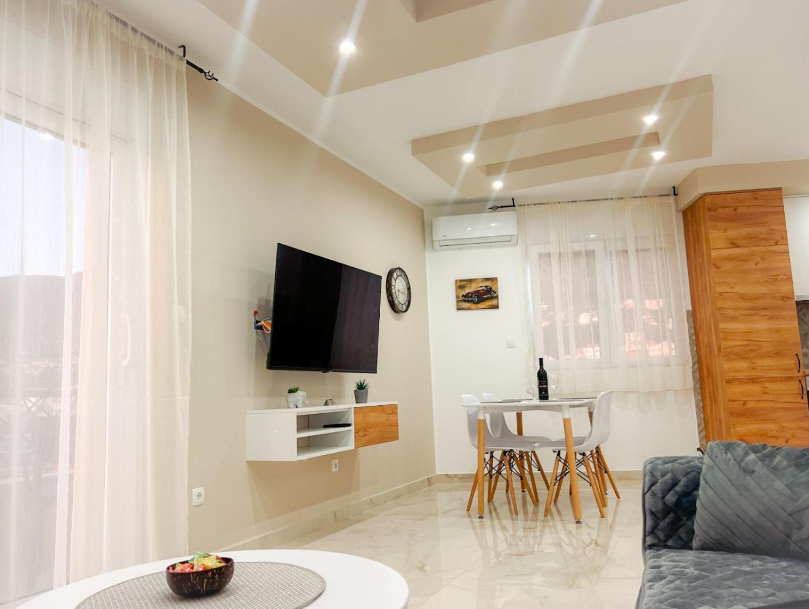M&N Residence تيفات الغرفة الصورة